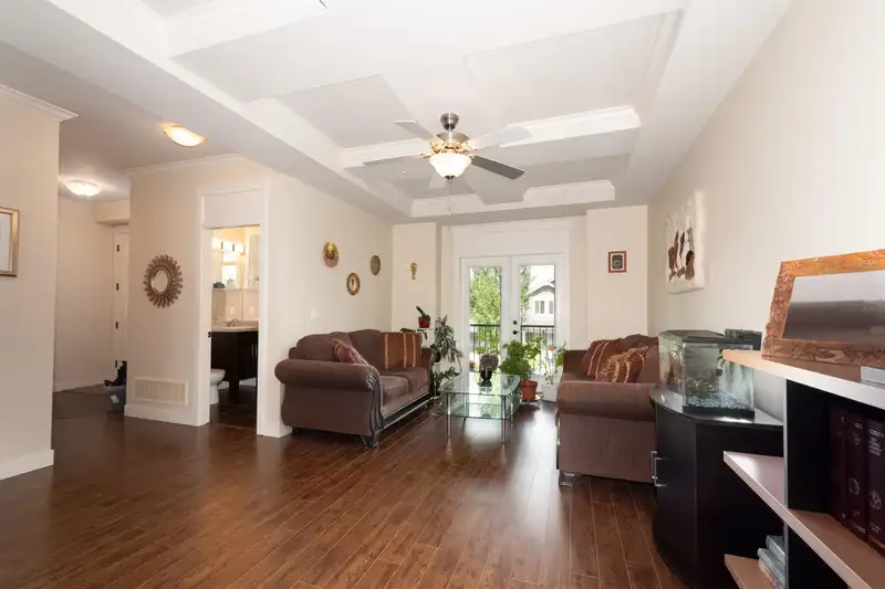 10560 ROBERTSON STREET - photo 4 of 40