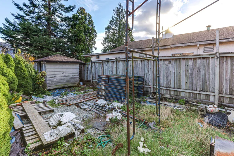 7474 EDMONDS STREET - photo 4 of 17