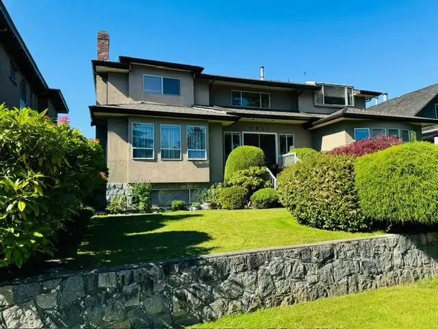 2551 W 35TH AVENUE - photo 4 of 26
