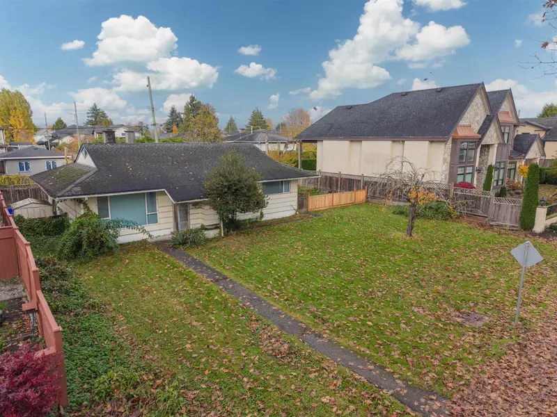 10891 MADDOCKS ROAD - photo 2 of 25