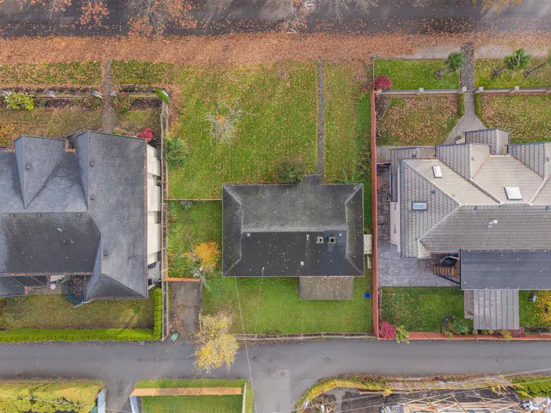 10891 MADDOCKS ROAD - photo 3 of 25