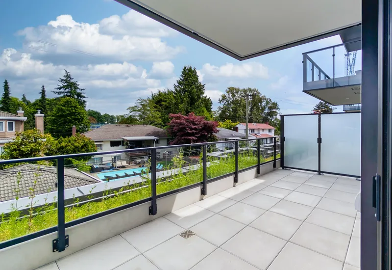 315 5212 CAMBIE STREET - photo 3 of 25