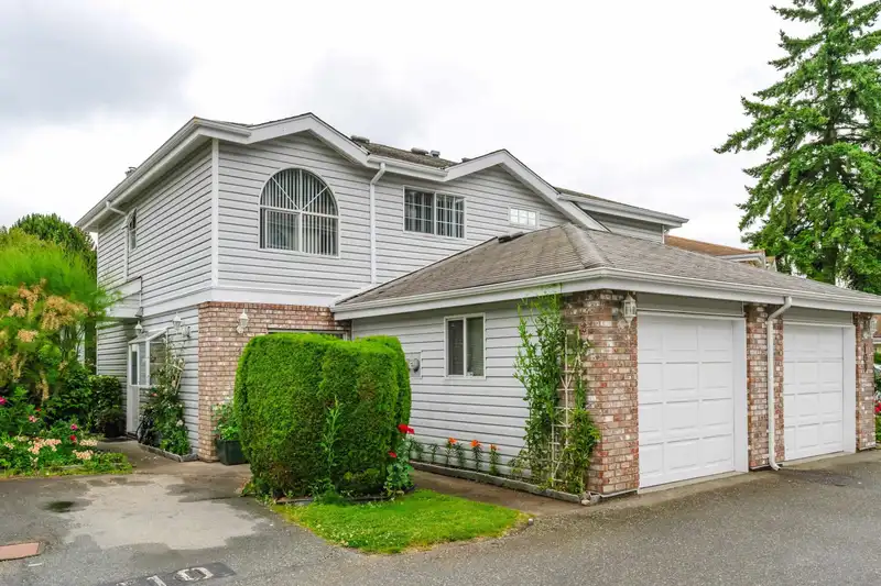 110 12233 92 AVENUE - photo 1 of 40