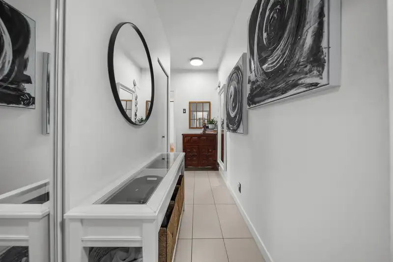 1406 400 CAPILANO ROAD - photo 4 of 39