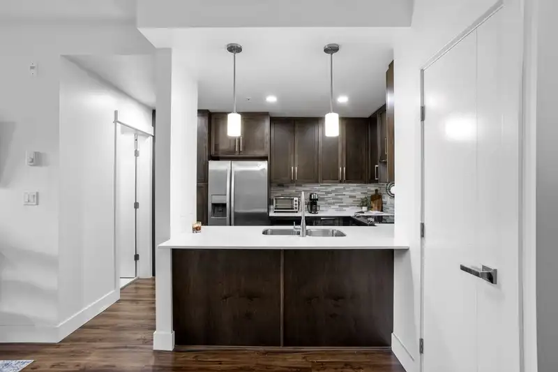 311 2465 WILSON AVENUE - photo 2 of 39