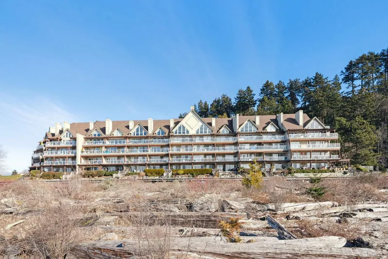 210 1120 TSATSU SHORES DRIVE - photo 2 of 25