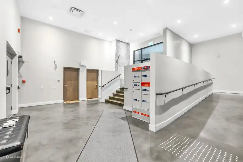 506 2477 CAROLINA STREET - photo 4 of 27