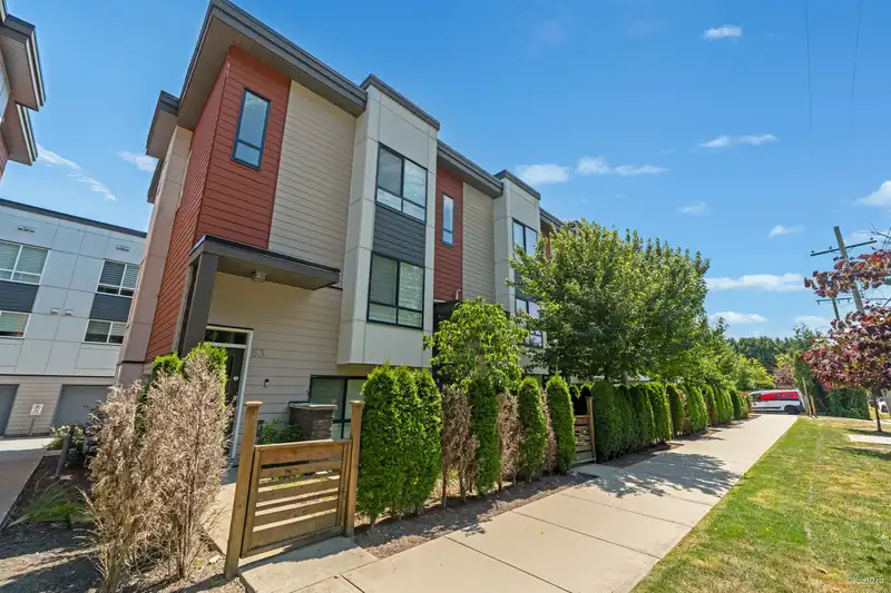 53 1670 160 STREET - photo 1 of 34
