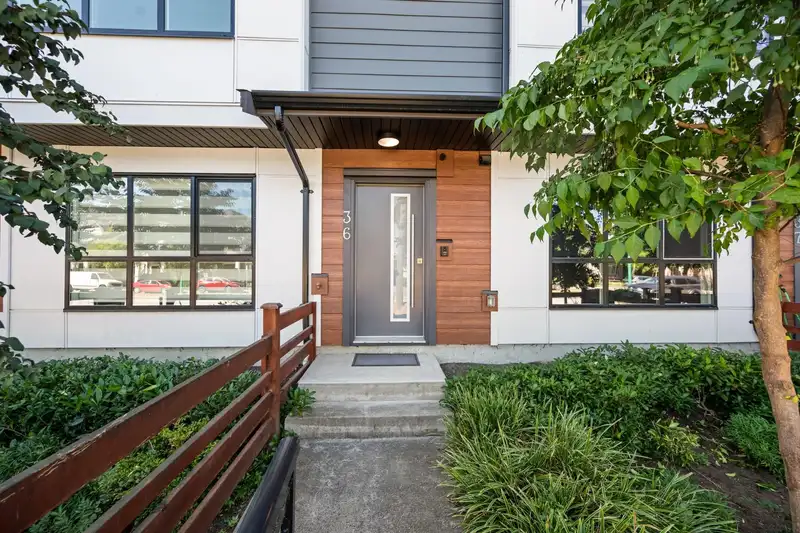 36 7177 194A STREET - photo 4 of 39