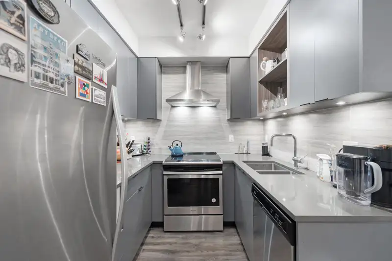 102 5355 LANE STREET - photo 4 of 17