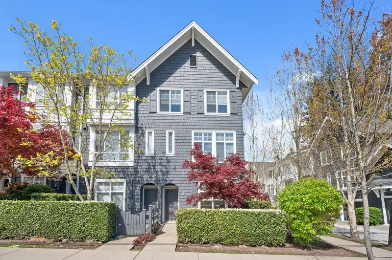 1 14955 60 AVENUE - photo 1 of 31