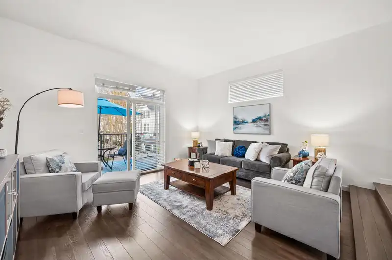1 14955 60 AVENUE - photo 2 of 31