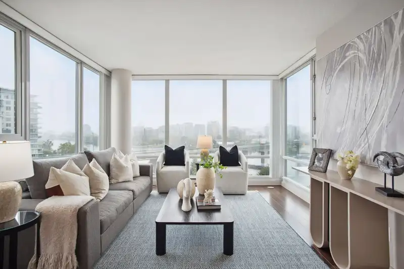 1003 1033 MARINASIDE CRESCENT - photo 1 of 31