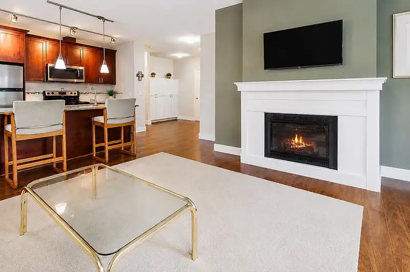 203 2330 SHAUGHNESSY STREET - photo 4 of 36