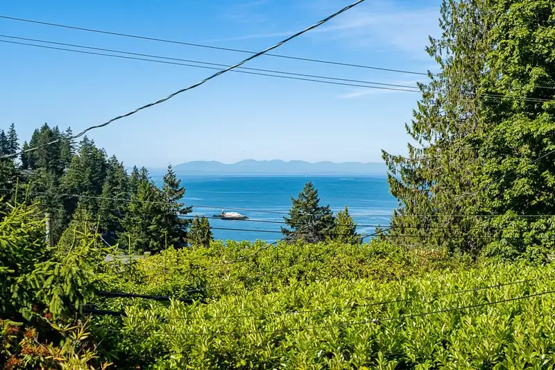 6577 MARINE DRIVE - photo 2 of 28