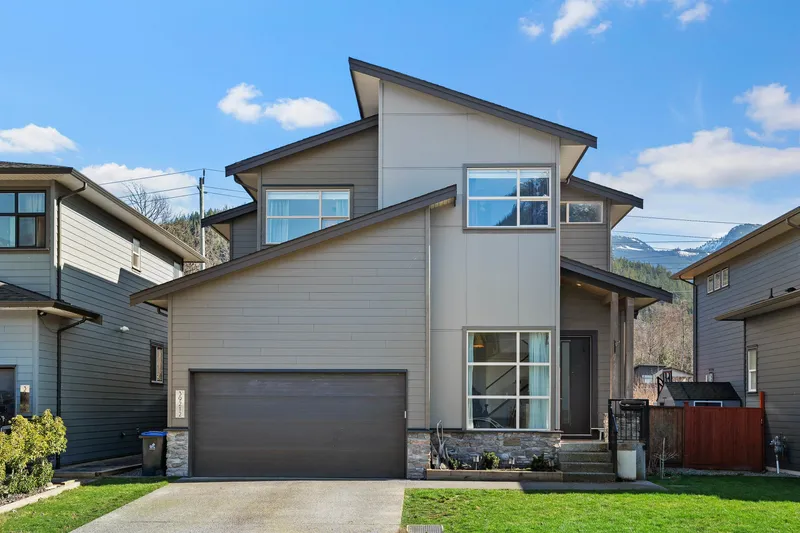 39212 CARDINAL DRIVE - photo 1 of 25