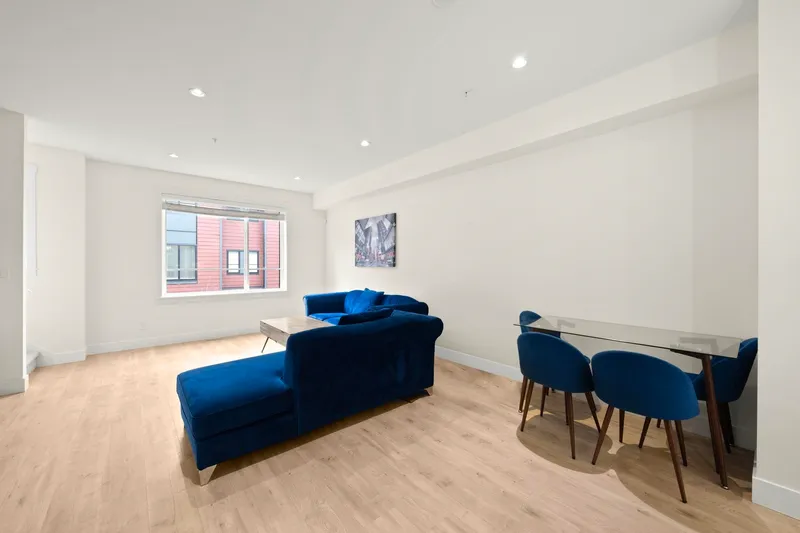 37 19897 75A AVENUE - photo 3 of 25