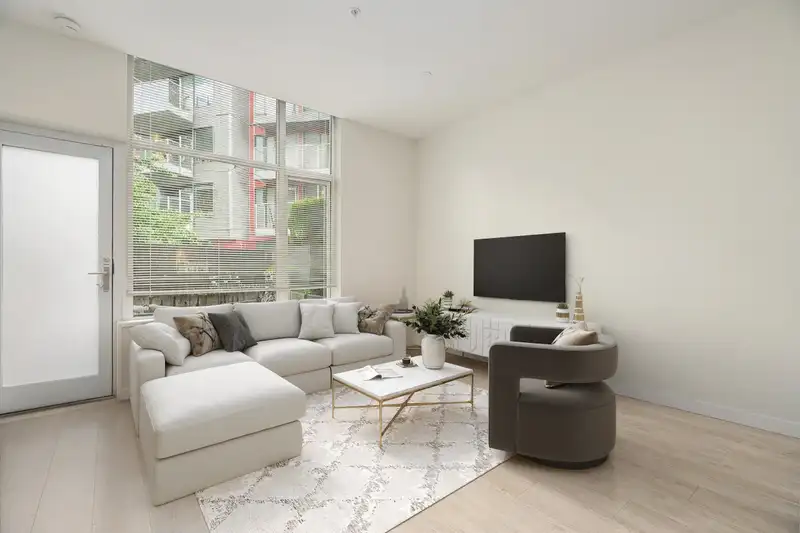 109 417 GREAT NORTHERN WAY - photo 3 of 19