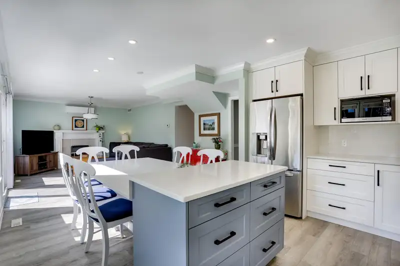 4590 AURORA COURT - photo 4 of 32