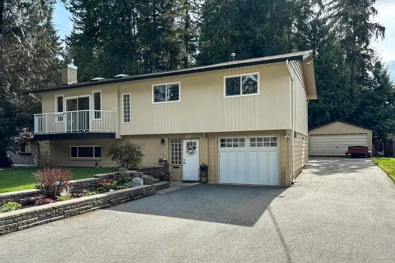 19618 41A AVENUE - photo 1 of 29