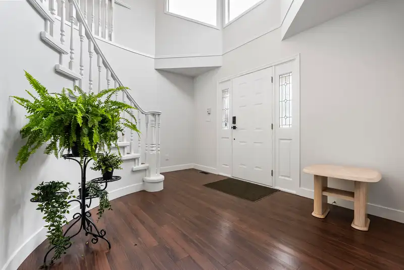 8085 148A STREET - photo 3 of 37