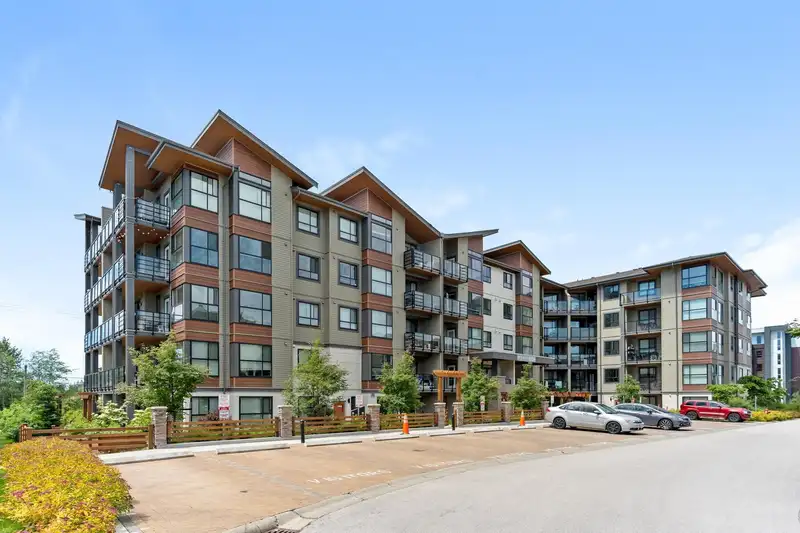 315 7809 209 STREET - photo 1 of 39