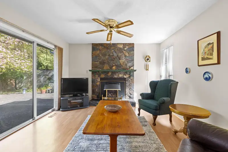 12825 22 AVENUE - photo 4 of 40