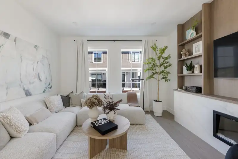 42 20650 78 AVENUE - photo 2 of 17