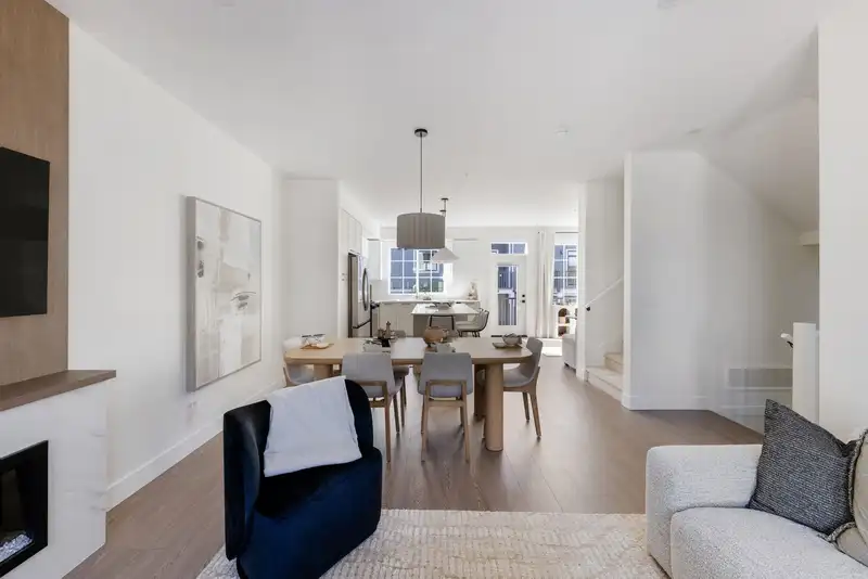 42 20650 78 AVENUE - photo 4 of 17