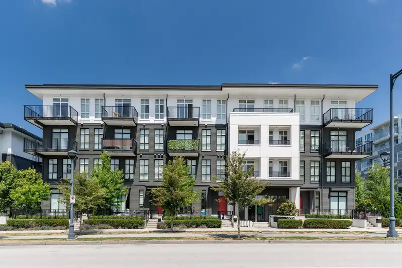 106 13933 105 BOULEVARD - photo 1 of 30