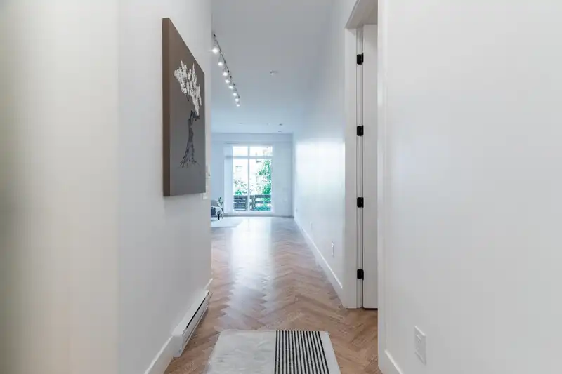 106 13933 105 BOULEVARD - photo 3 of 30