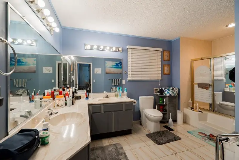 2525 NORCREST COURT - photo 4 of 25