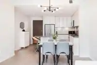 302 2651 LIBRARY LANE - thumbnail 9
