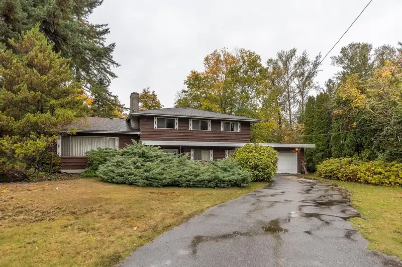 14457 110 AVENUE - photo 1 of 40