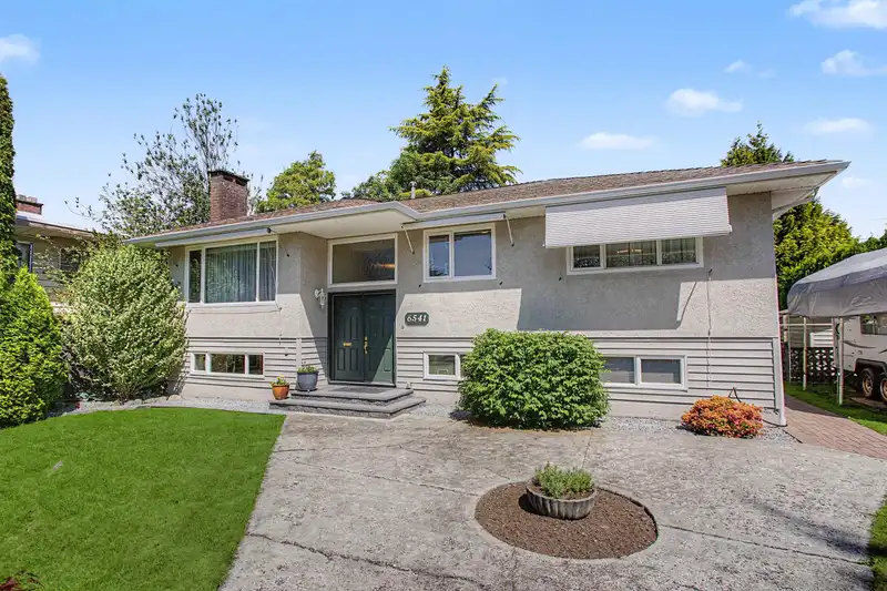 6541 GRANT STREET - photo 2 of 29