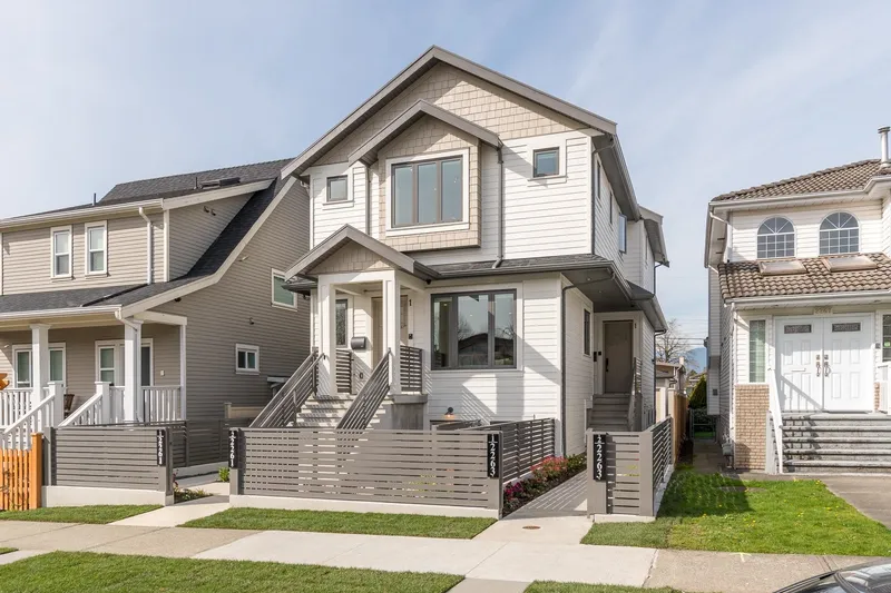 1 2263 E 35TH AVENUE - photo 1 of 25