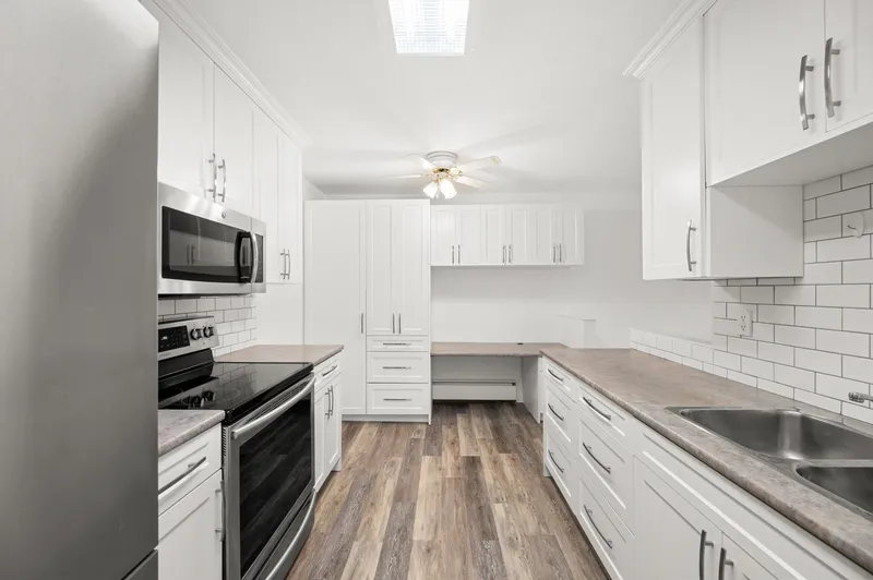 358B 8635 120 STREET - photo 4 of 23