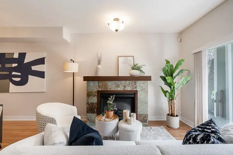 167 7388 MACPHERSON AVENUE - photo 4 of 35