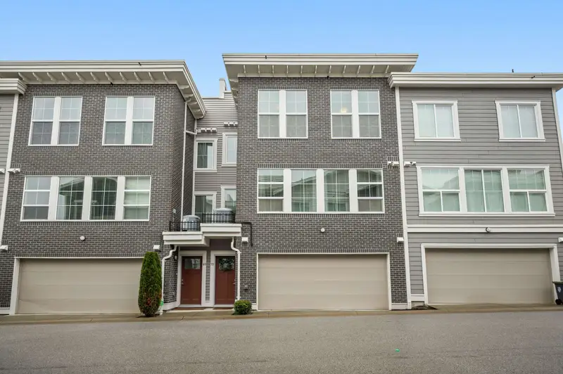 70 8371 202B STREET - photo 2 of 25