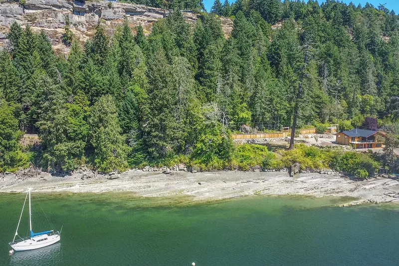 479 MONTAGUE PARK ROAD - photo 1 of 25