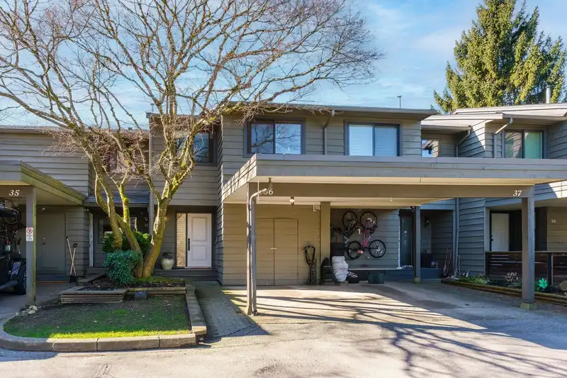 36 1910 CEDAR VILLAGE CRESCENT - photo 1 of 34