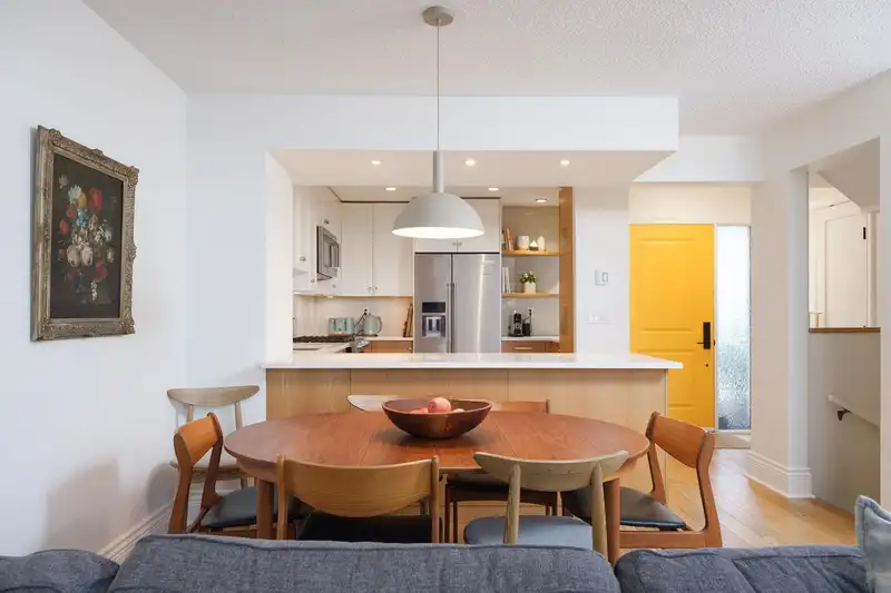 36 1910 CEDAR VILLAGE CRESCENT - photo 2 of 34