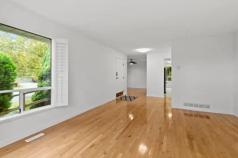 32925 ORCHID COURT - photo 4 of 31