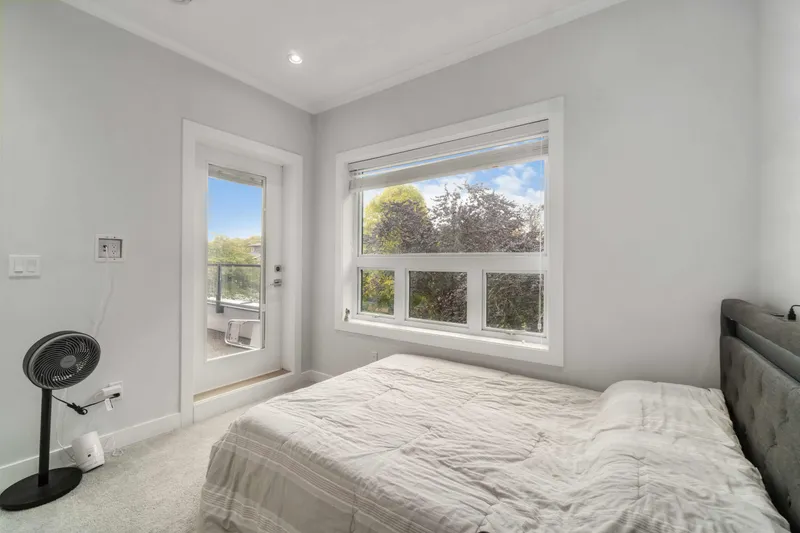 2575 & 2577 PARKER STREET - photo 2 of 25