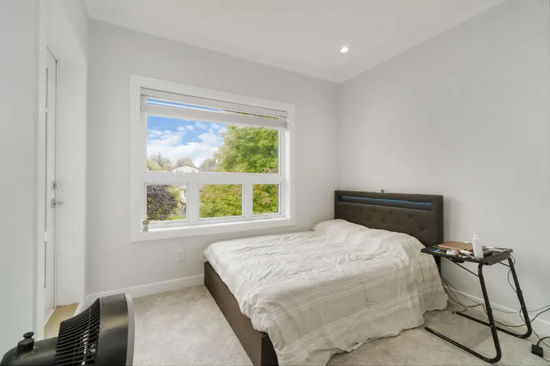 2575 & 2577 PARKER STREET - photo 4 of 25