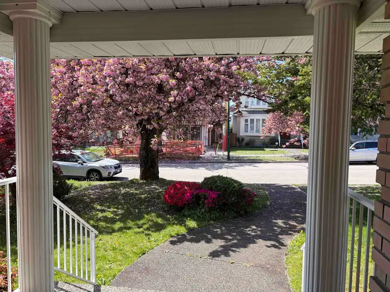 8110 OSLER STREET - photo 3 of 40