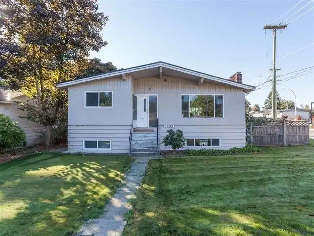 32202 HILLCREST AVENUE - photo 1 of 11