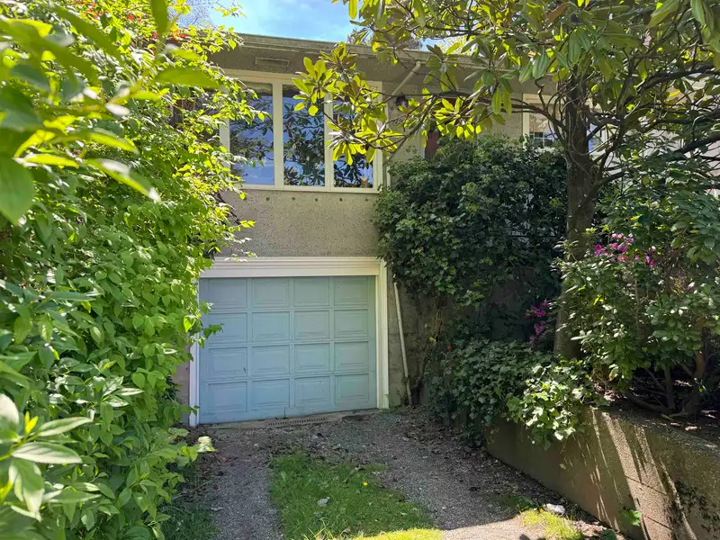 2872 E 25TH AVENUE - photo 1 of 13