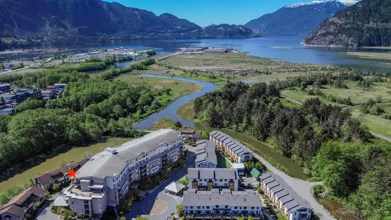 612 1212 MAIN STREET - photo 2 of 25