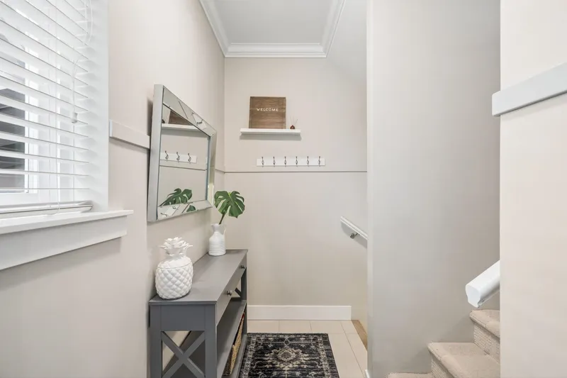 60 6350 142 STREET - photo 2 of 25